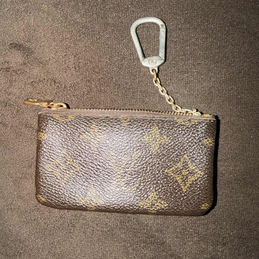 Louis Vuitton Monogram Key Pouch - Picture 2 of 7